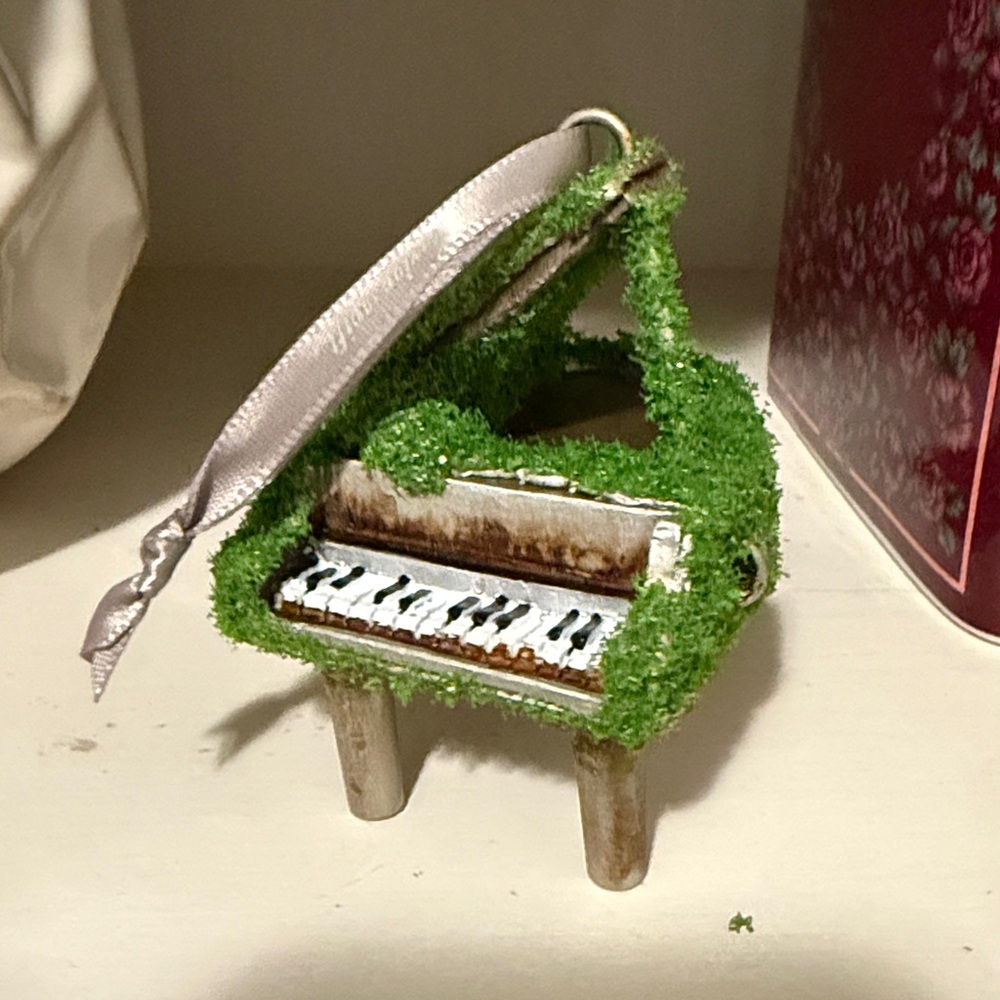 Taylor Swift The Eras Tour Green Moss Piano Ornament